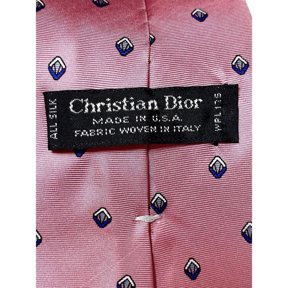 Christian Dior PINK Mens Neck Tie 100% Silk Pink Gray White Blue Diamond Shapes